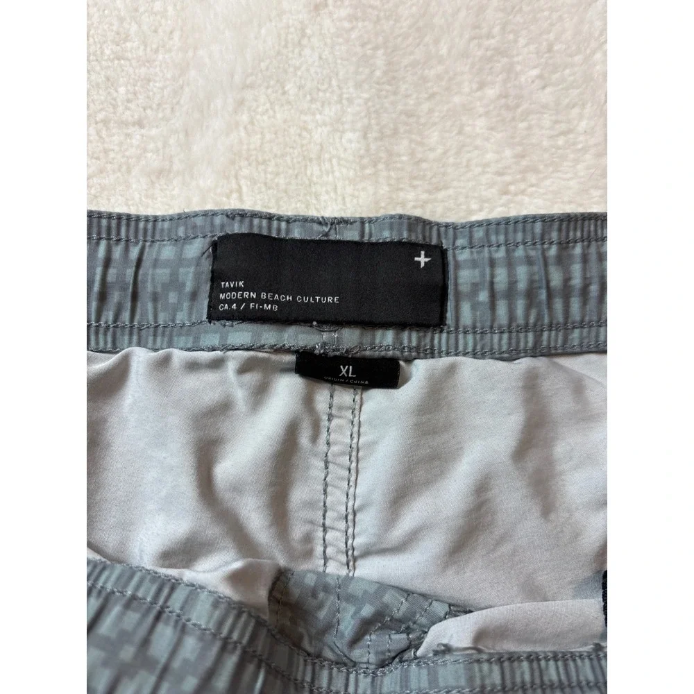 Tavik Modern Beach Culture Mens Grey Geometric Grid Board Shorts Swim Trunks XL
